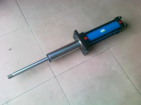 伸縮臂叉車液壓缸